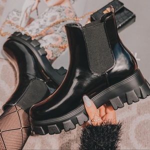 !! NEW !! Black Patent Pull On Chelsea Lug Sole Boots